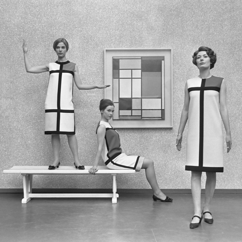 talivera-zoom-artiste-yves-saint-laurent-robe-mondrian-1966