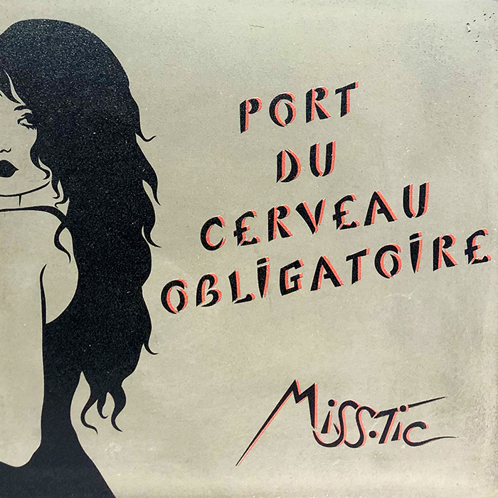 port-du-cerveau-obligatoire-miss-tic-street-art